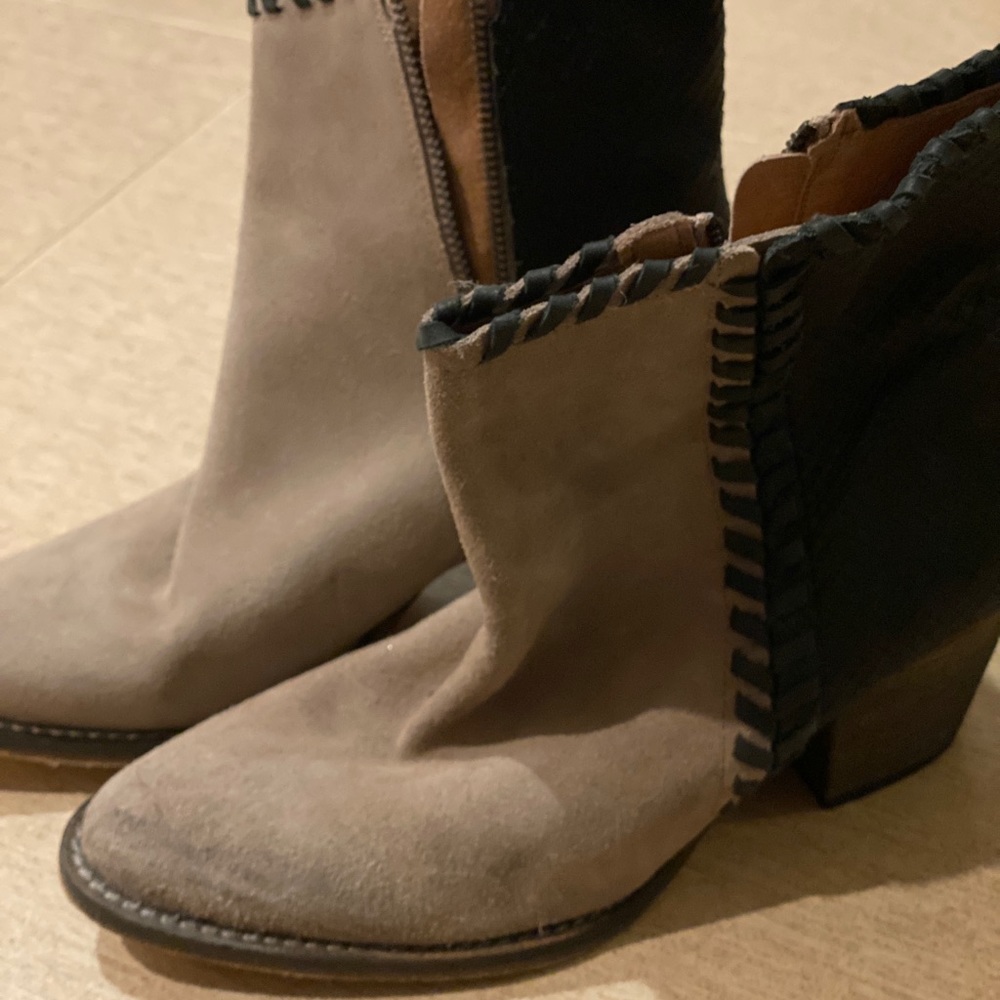 Howsty ankle boots